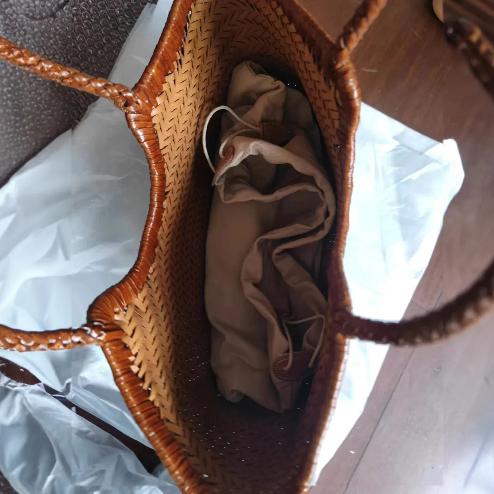 Beatrice Woven Leather Tote Bag - Image 15