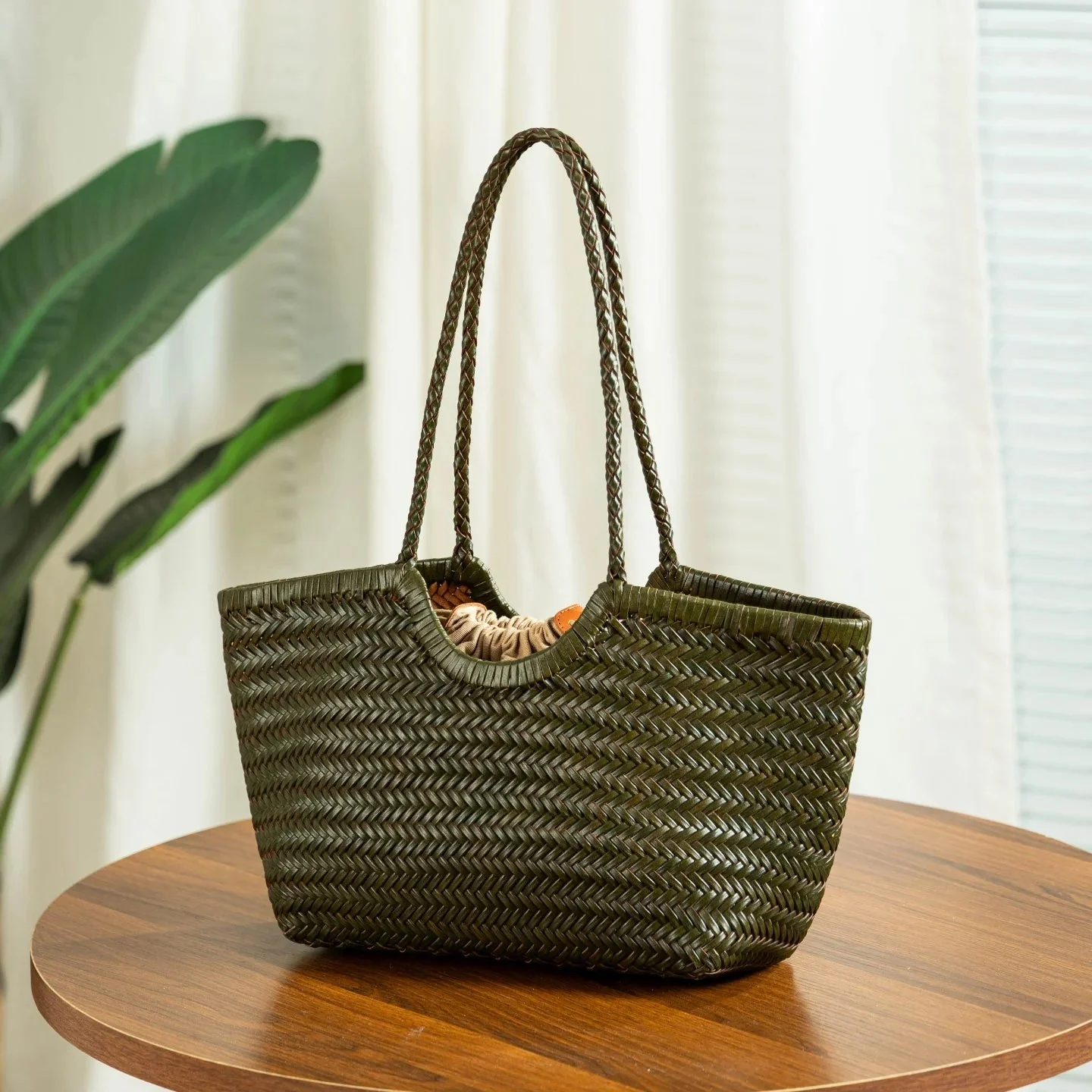 Bianca Handwoven Leather Tote Bag - Image 8