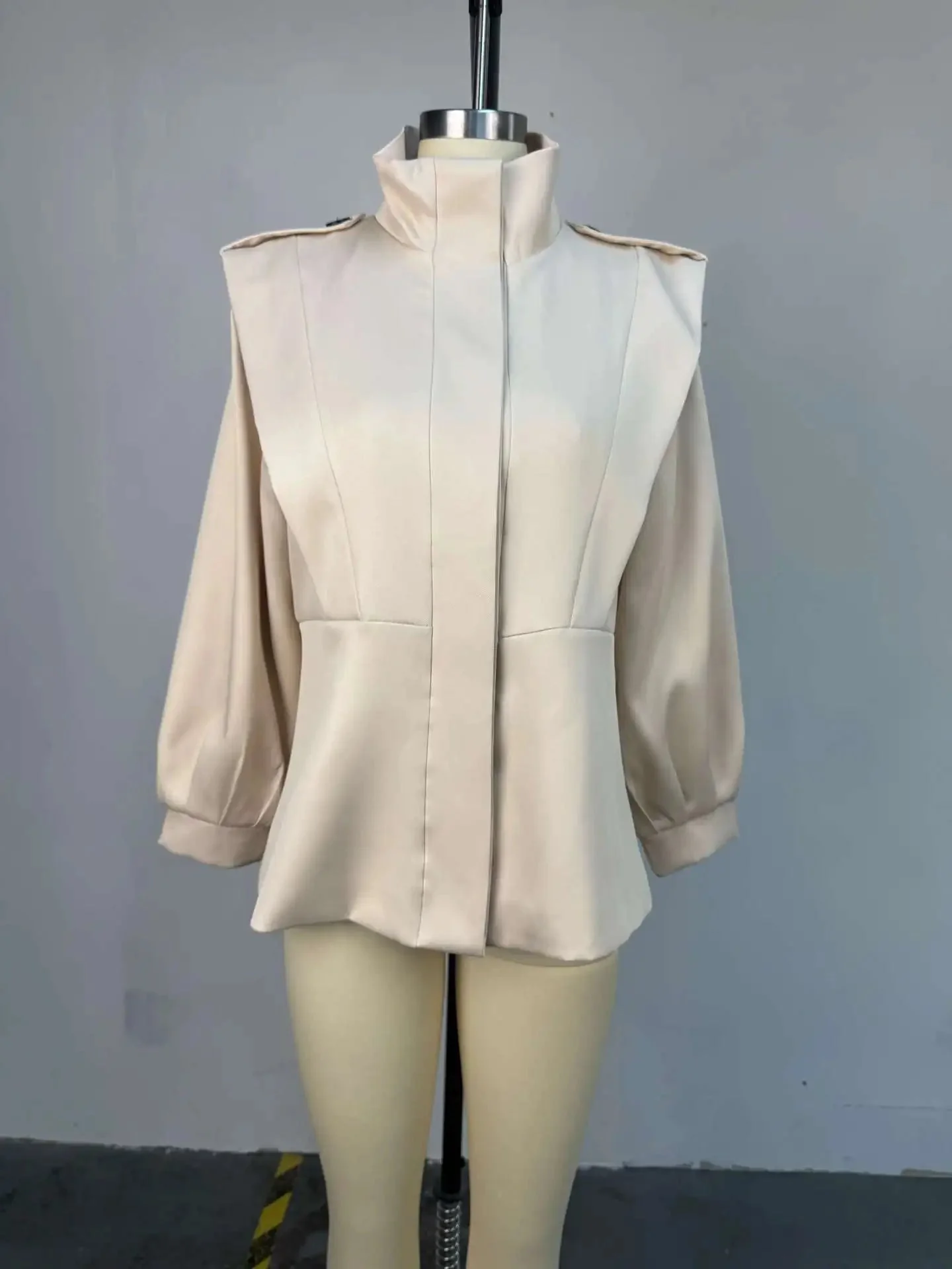 Camille Belted Short Trench Coat - Image 4