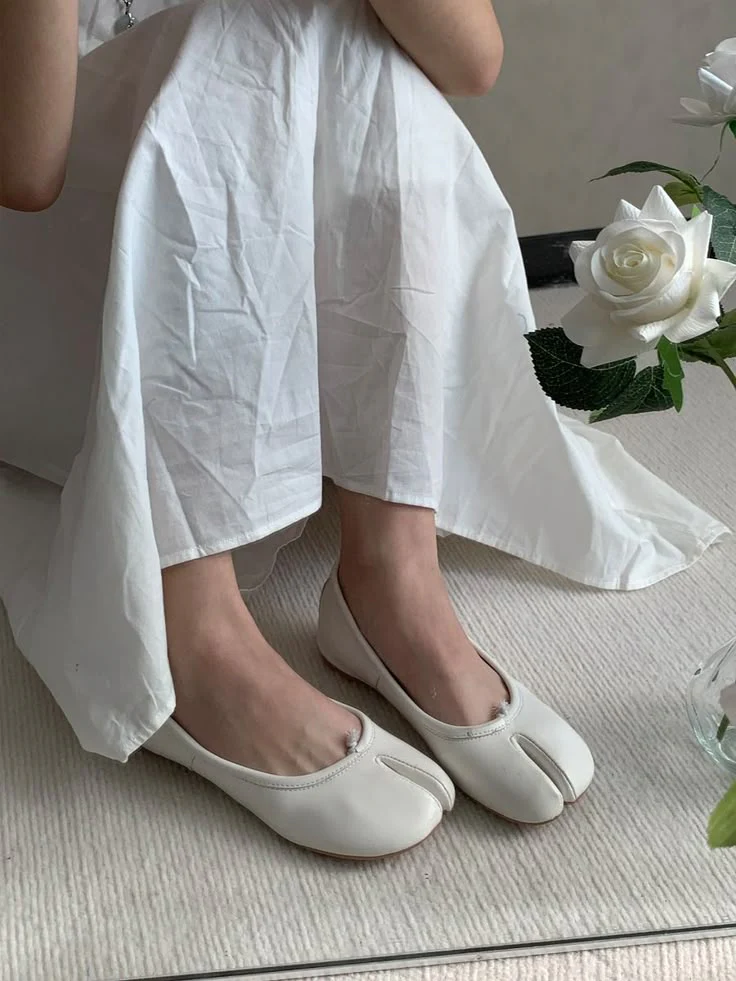 Elizabeth Split Toe Ballet Flats - Image 7