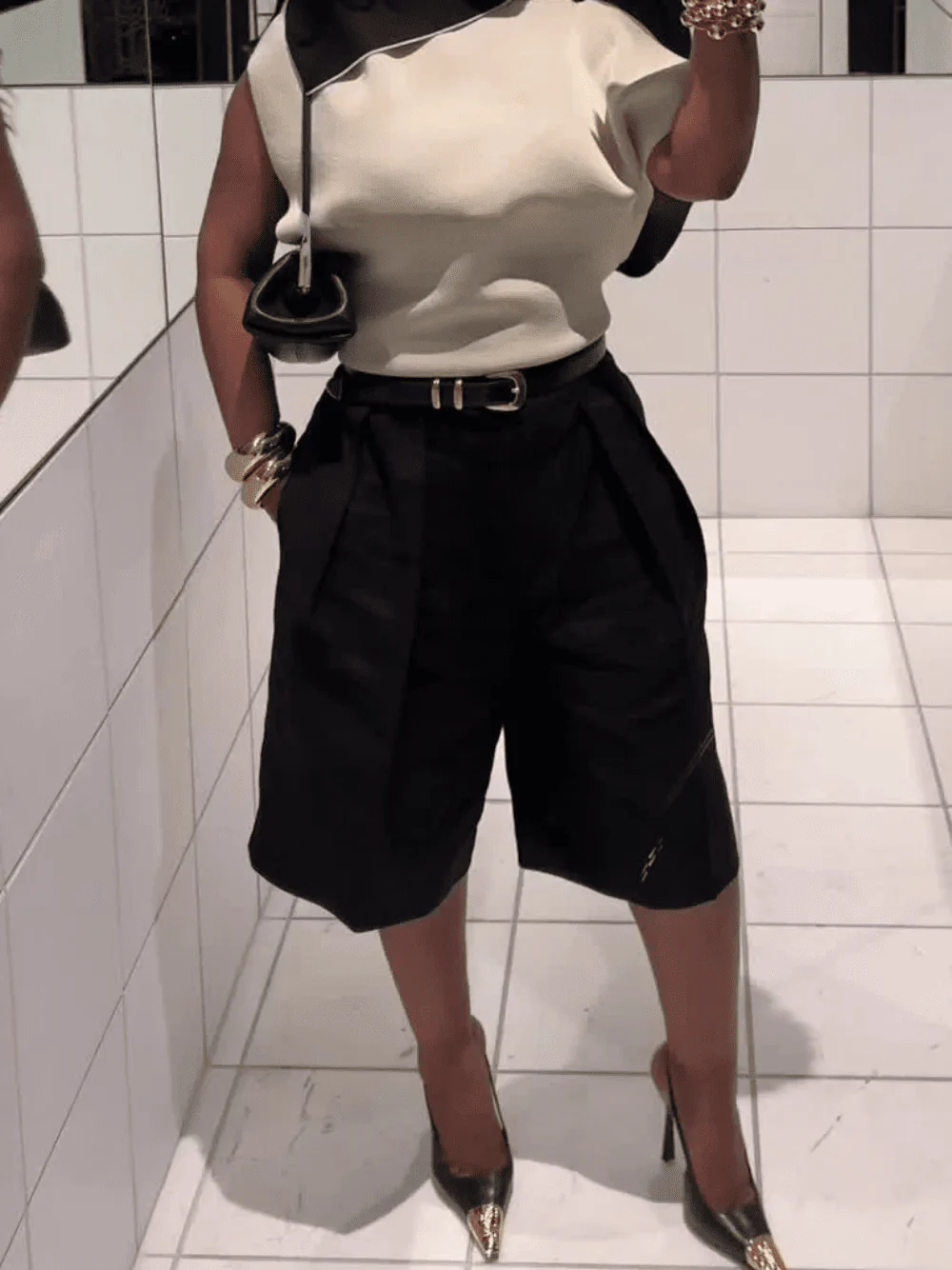 Florentine High Waist Bermuda Shorts with Belt - Image 2