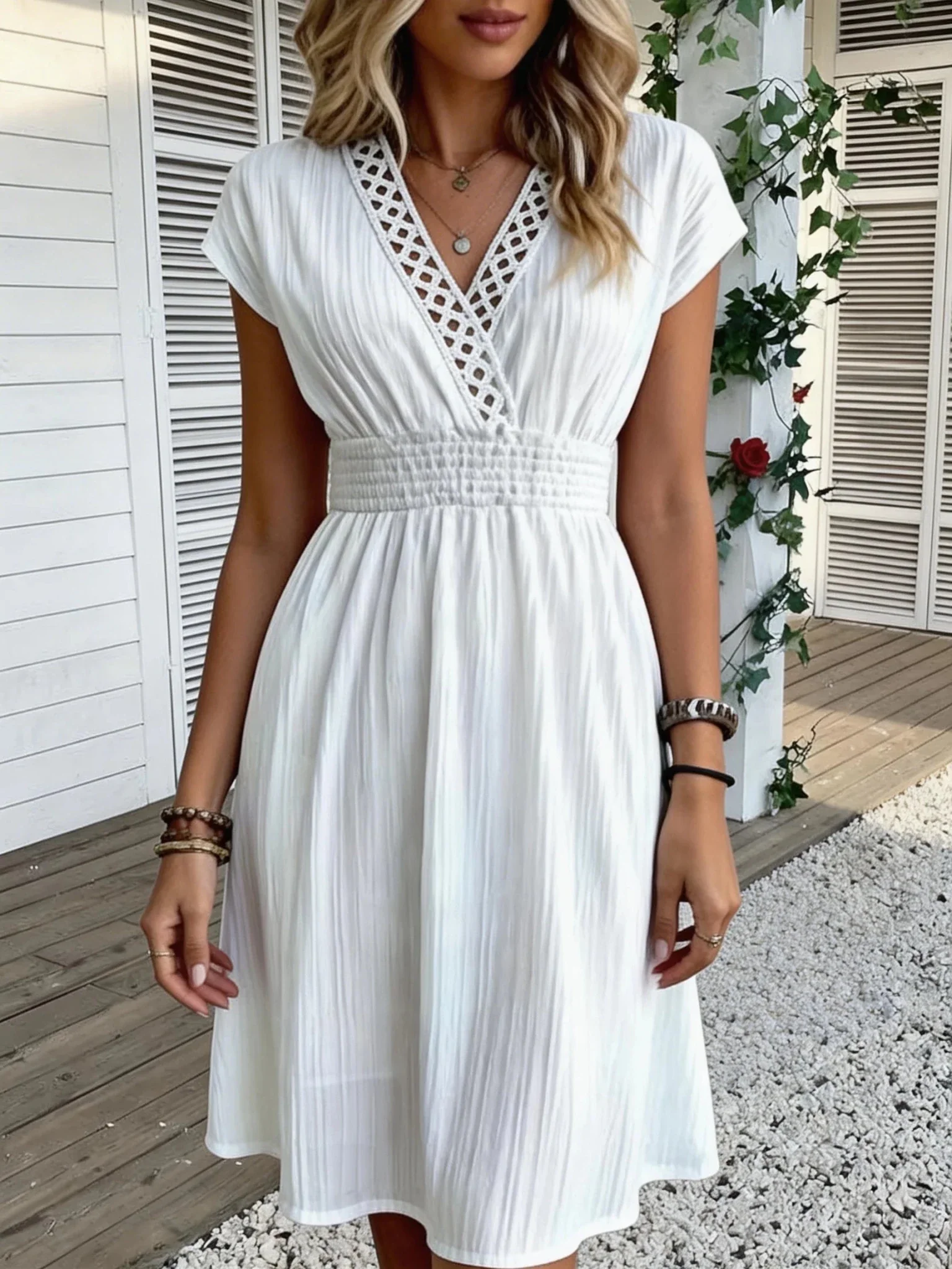 Ilaria French Lace V-Neck Fitted Dress - Image 3