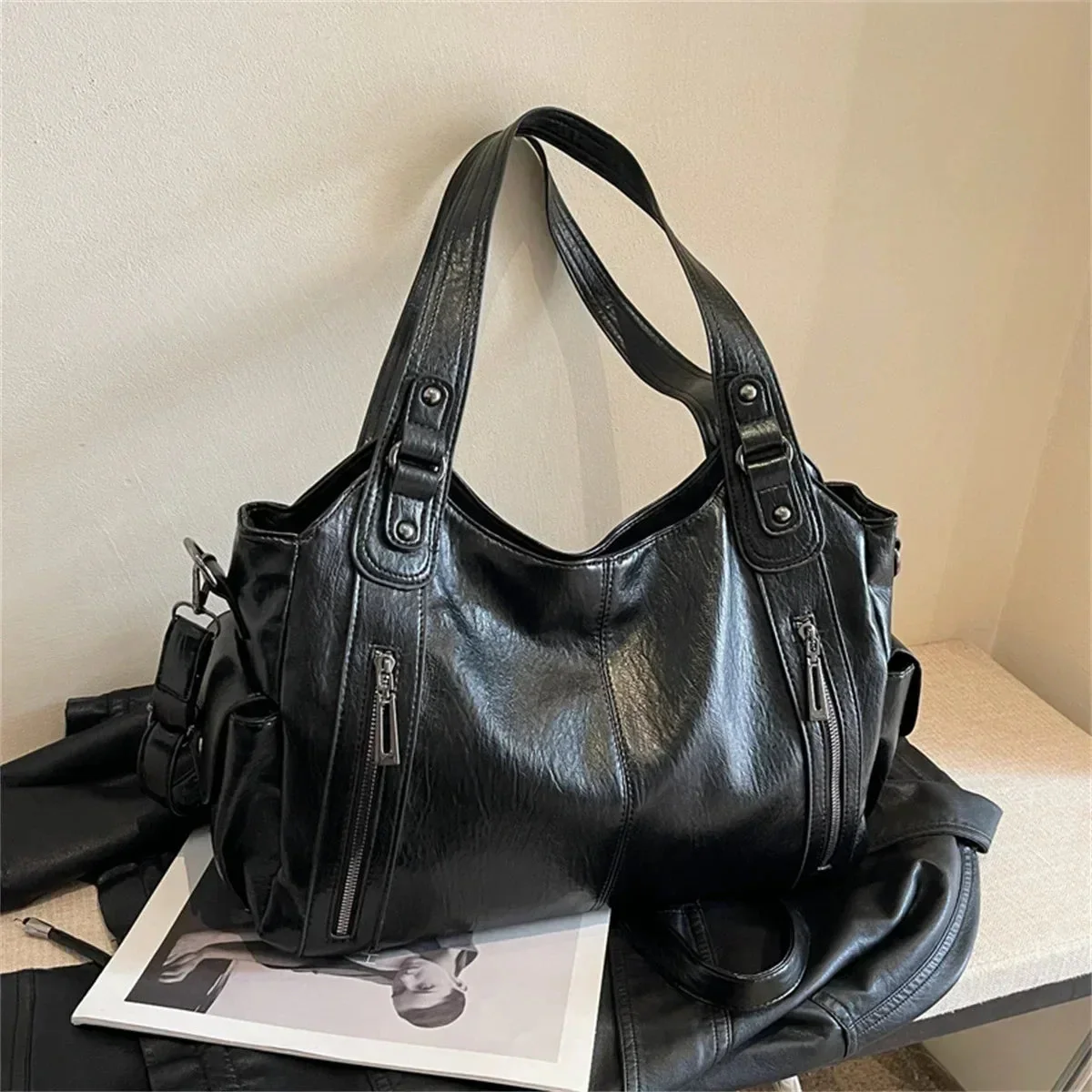 Kyla Shoulder Bag - Image 6