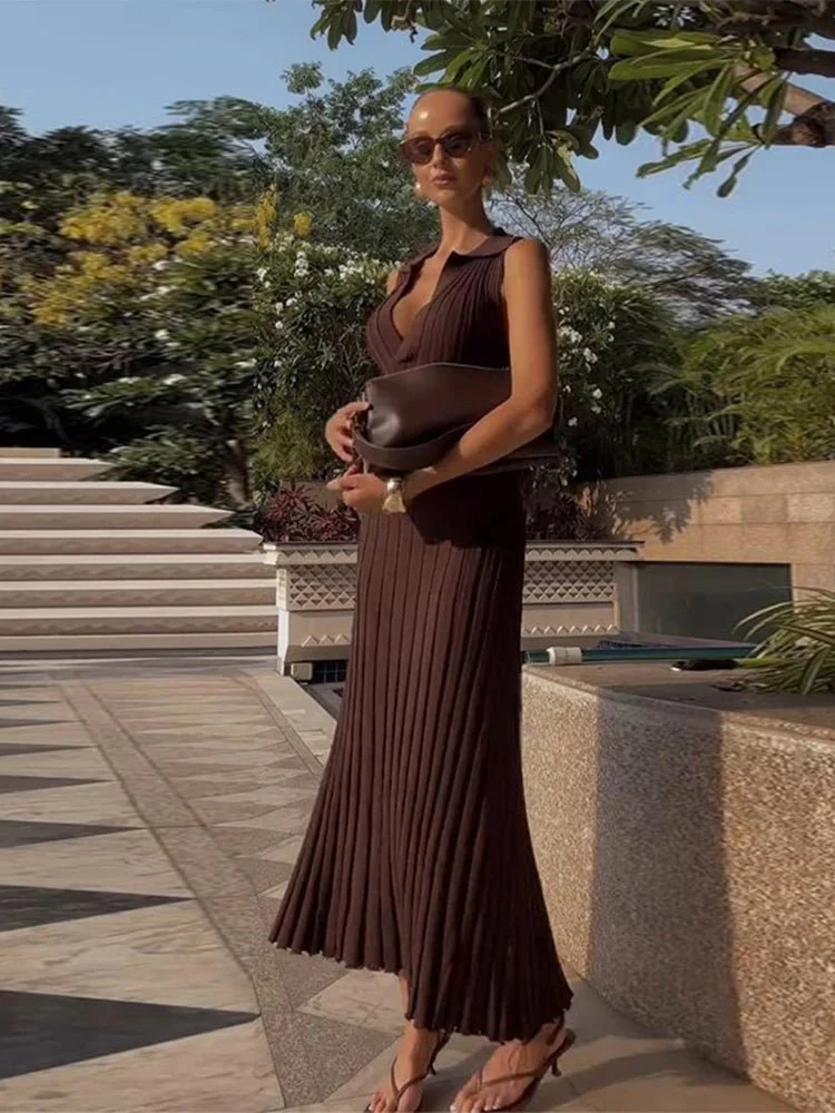 Lise Sleeveless Knitted Pleated Maxi Dress - Image 4