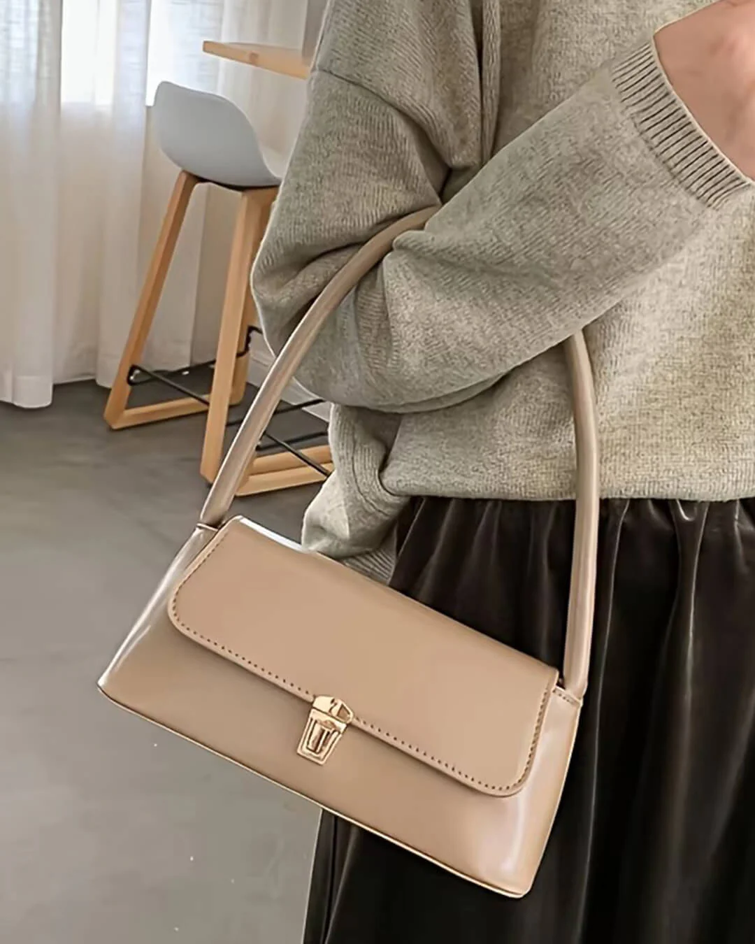 Tracy Leather Shoulder Bag - Image 4