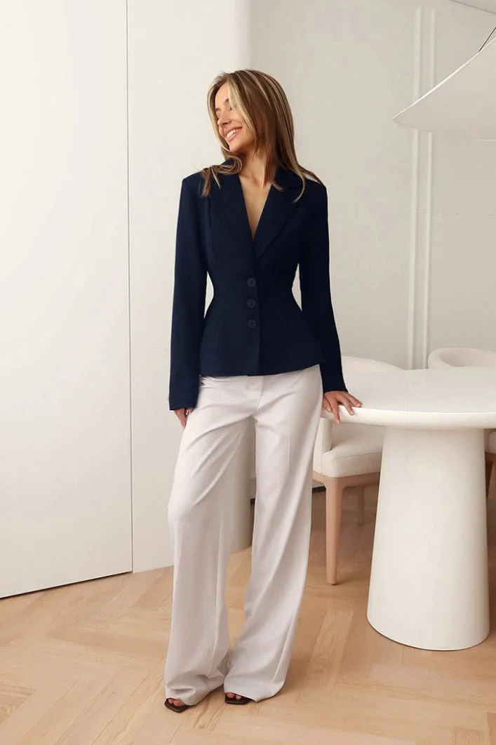 Vivienne Fitted V-Neck Padded Shoulder Blazer - Image 5